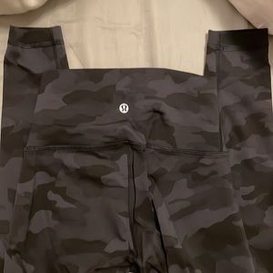 Lululemon wunder train high rise 28in